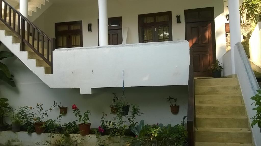 Sleepy Head Guesthouse Unawatuna Exterior photo