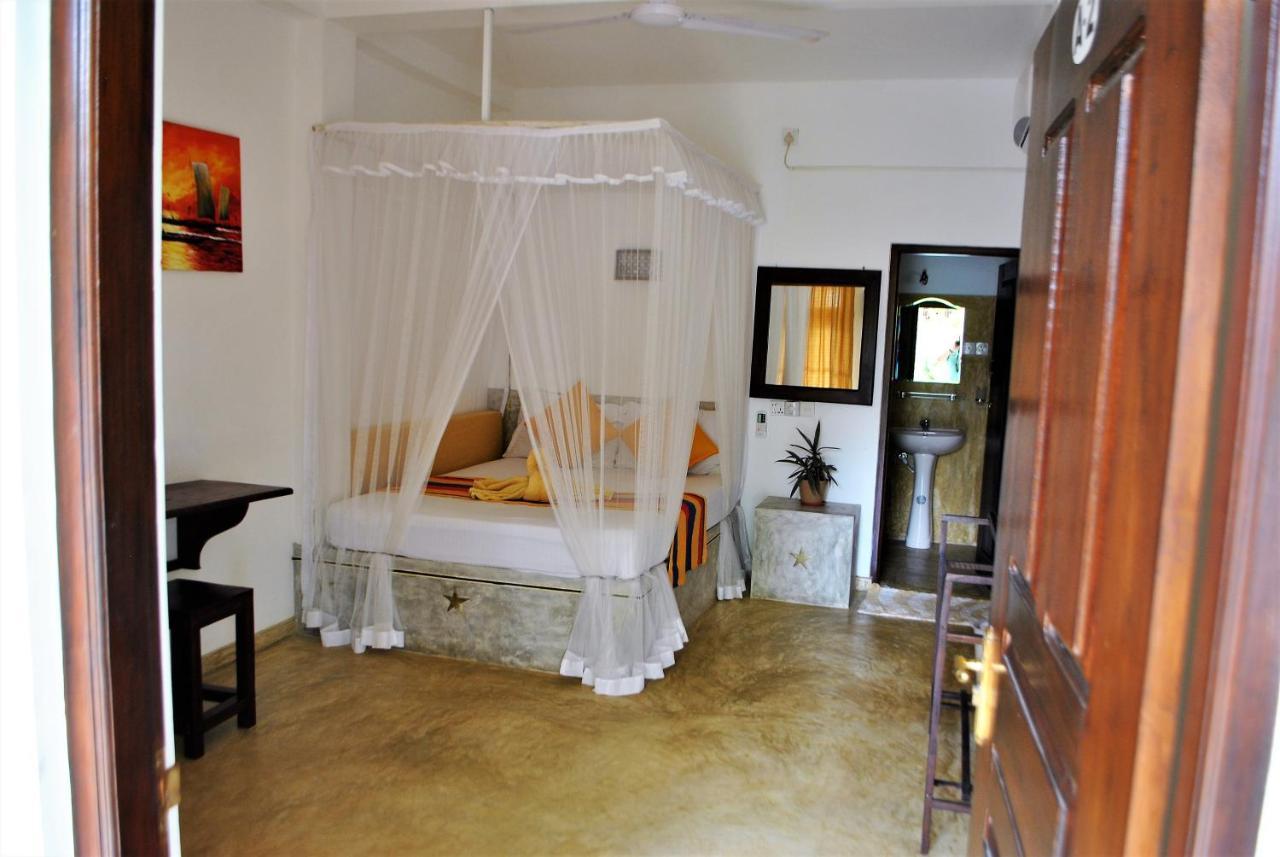 Sleepy Head Guesthouse Unawatuna Exterior photo