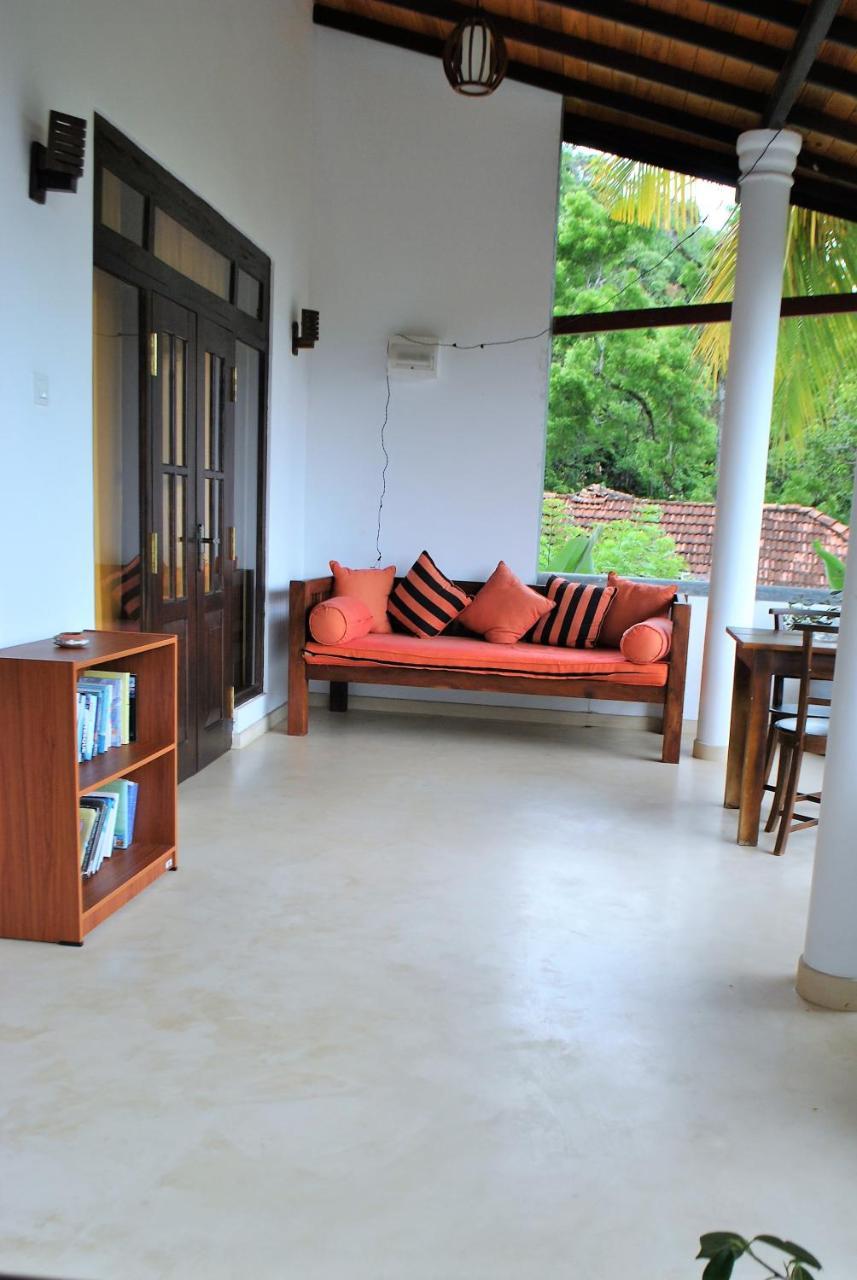 Sleepy Head Guesthouse Unawatuna Exterior photo